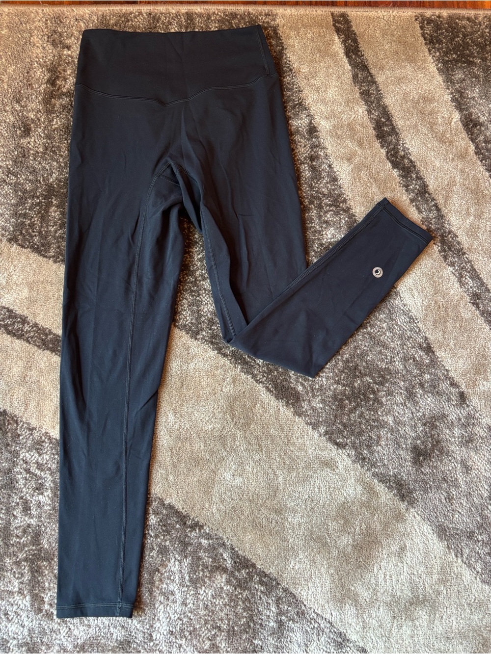 Women’s High-Waist Black Leggings with Reflective Detail
